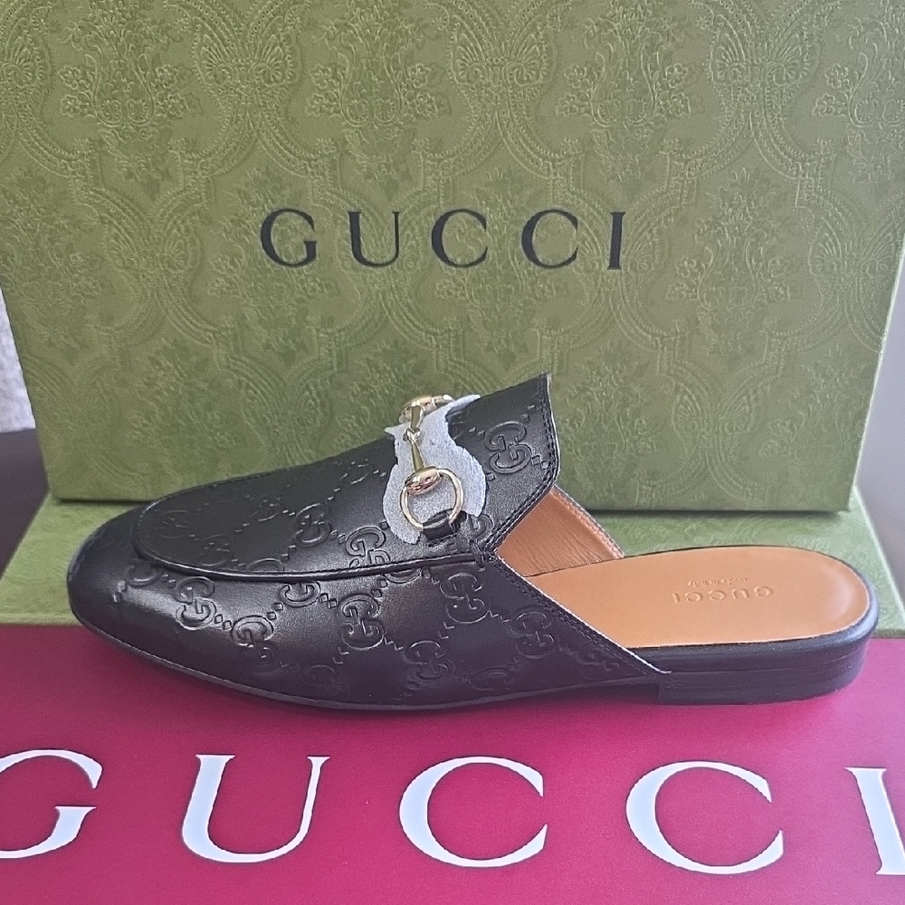 Gucci Black Embossed Leather Men's Slip-Ons - Picture 3 of 12